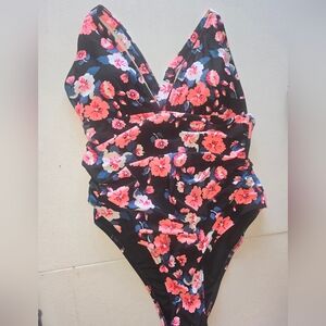 Cupshe 1 Peice swimsuit